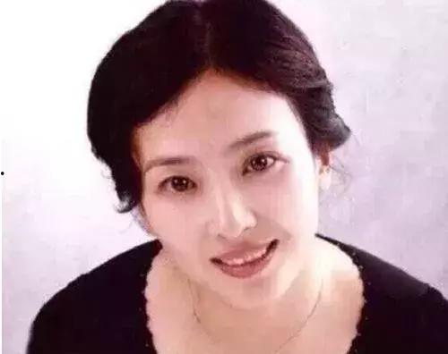 女明星媽媽爆料視頻,揭秘明星家庭背后的故事  第3張