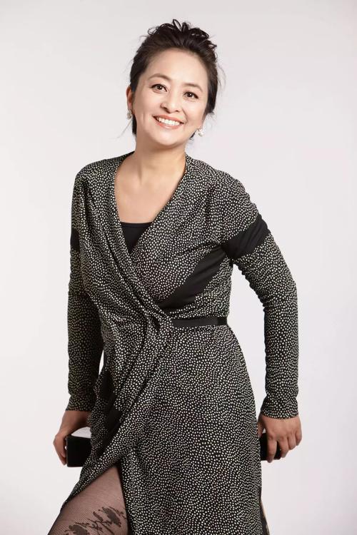 李勤勤二婚爆料了嗎視頻,視頻爆料驚人細(xì)節(jié) 第2張 李勤勤二婚爆料了嗎視頻,視頻爆料驚人細(xì)節(jié) 第2張