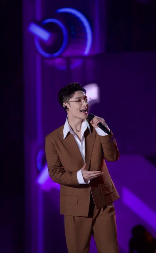 張藝興跨年爆料視頻,揭秘幕后故事與精彩瞬間