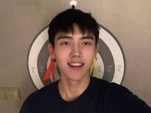 陳飛宇上學爆料視頻,校園生活趣味橫生