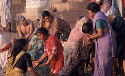 印度旅游爆料事件視頻播放,視頻揭露驚心動魄的旅行經歷  第3張