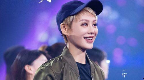 金姐爆料男歌手是誰啊視頻,男歌手身份大曝光，視頻爆料引發熱議  第3張