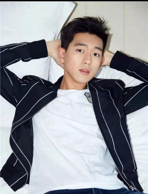 圈內爆料劉亦菲李現,娛樂圈新戀情曝光？  第2張