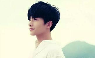 楊洋戀情爆料最新消息,神秘女友身份引熱議，細節揭秘！  第3張