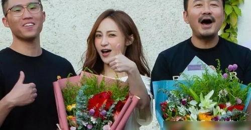 娛樂(lè)圈爆料博主兩個(gè)人,兩大明星幕后糾葛，真相即將揭曉！  第2張