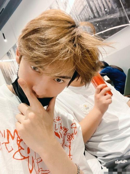 當紅男星戀情爆料視頻,甜蜜瞬間引網友熱議 第3張 當紅男星戀情爆料視頻,甜蜜瞬間引網友熱議 第3張